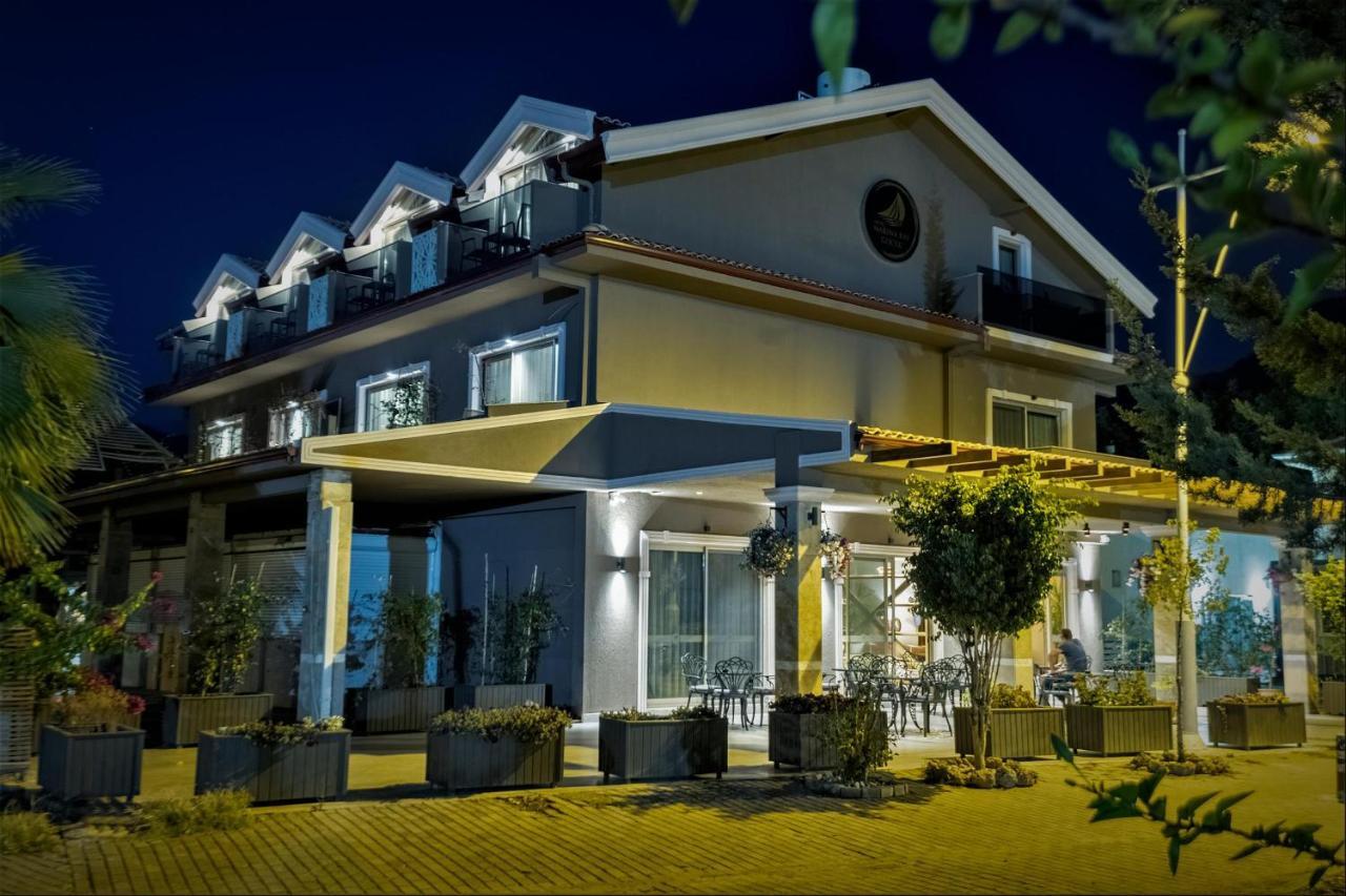 Hotel Marina Bay Goecek Buitenkant foto
